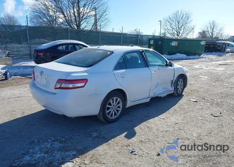 2010 Toyota Camry Le z USA, uszkodzony, nr VIN 4T4BF3EK6AR018551